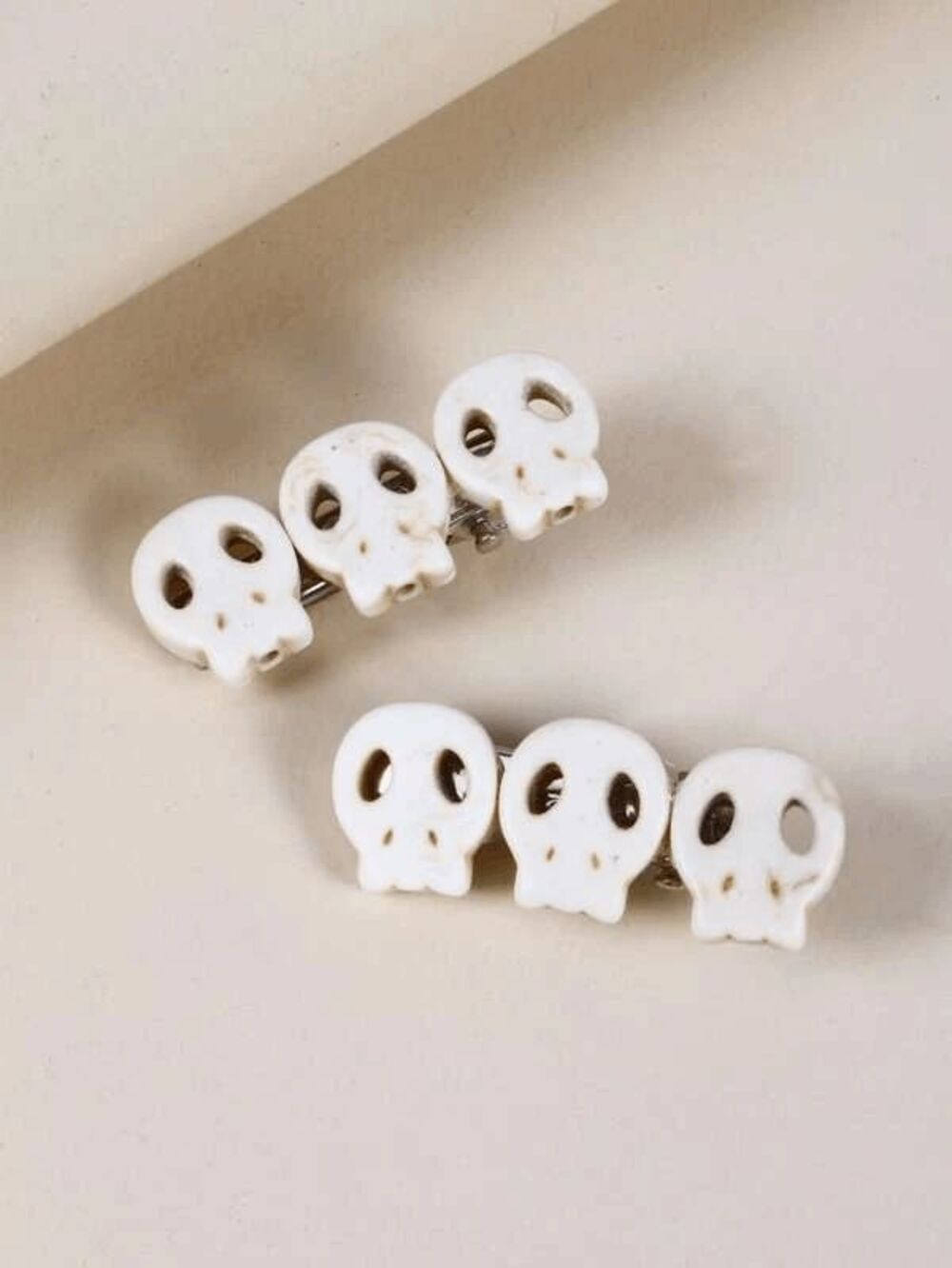 Spooky Halloween 3-Skull Hair Clip in Bone Chilling White